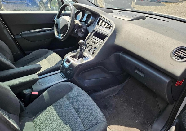 Peugeot 5008 cena 18500 przebieg: 230000, rok produkcji 2012 z Zwierzyniec małe 172